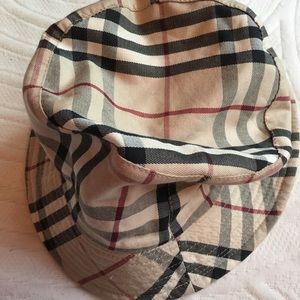 Burberry bucket hat preowned